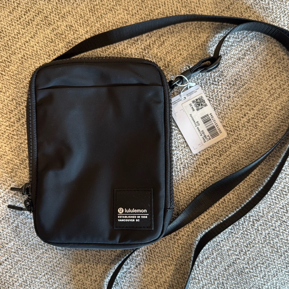 Lululemon crossbody